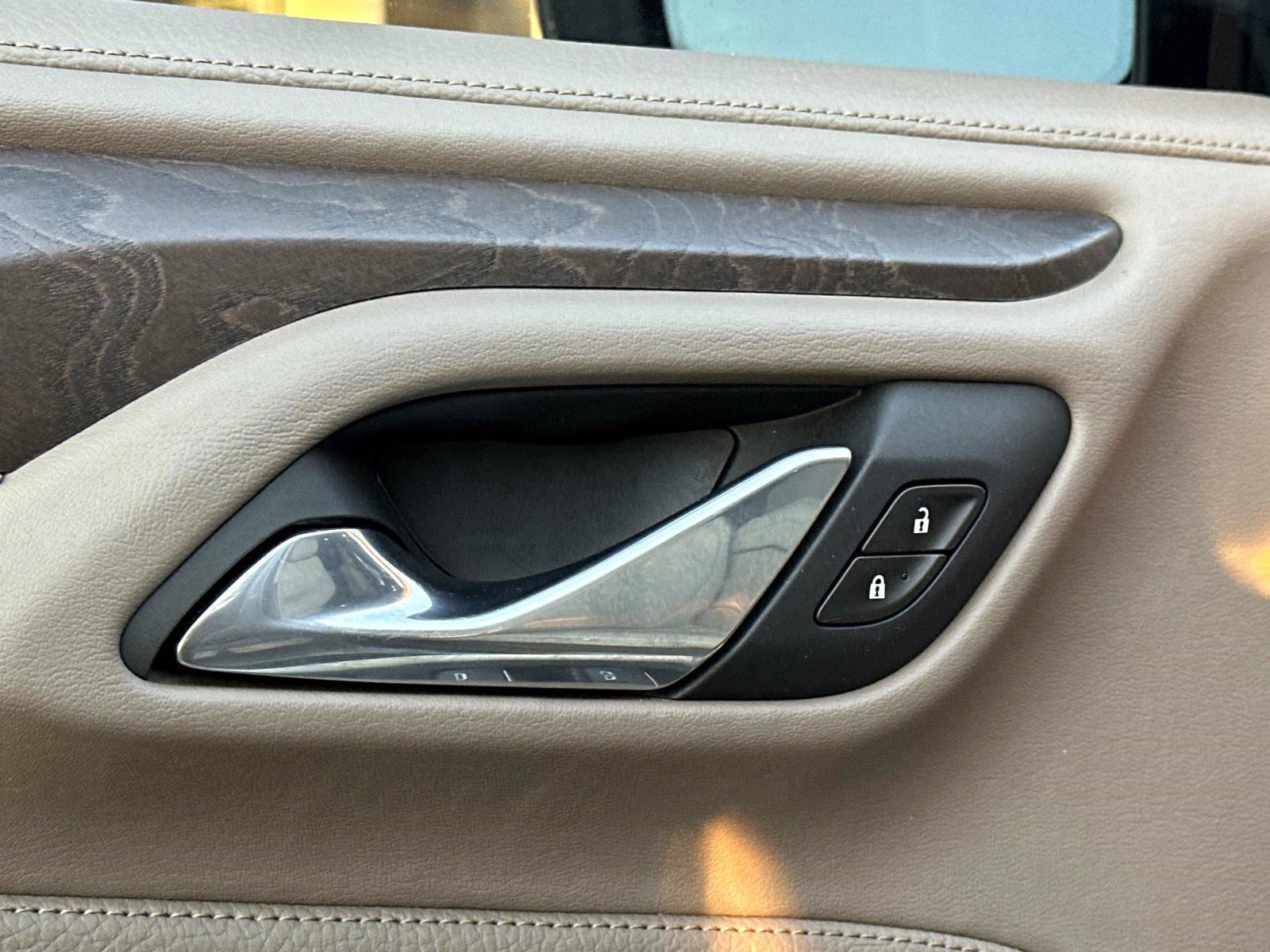 Used 2021 GMC Yukon Denali w/ Denali Ultimate Package image 17