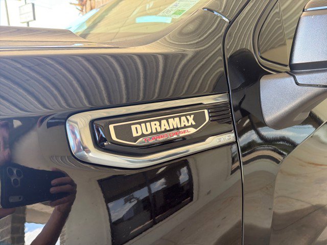 Used 2025 GMC Sierra 1500 AT4 w/ AT4 Premium Package AWD/4WD image 12