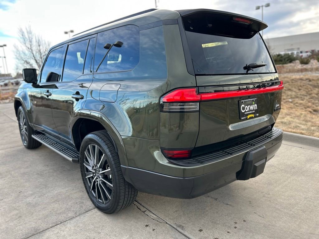 Used 2025 Lexus GX 550 image 8