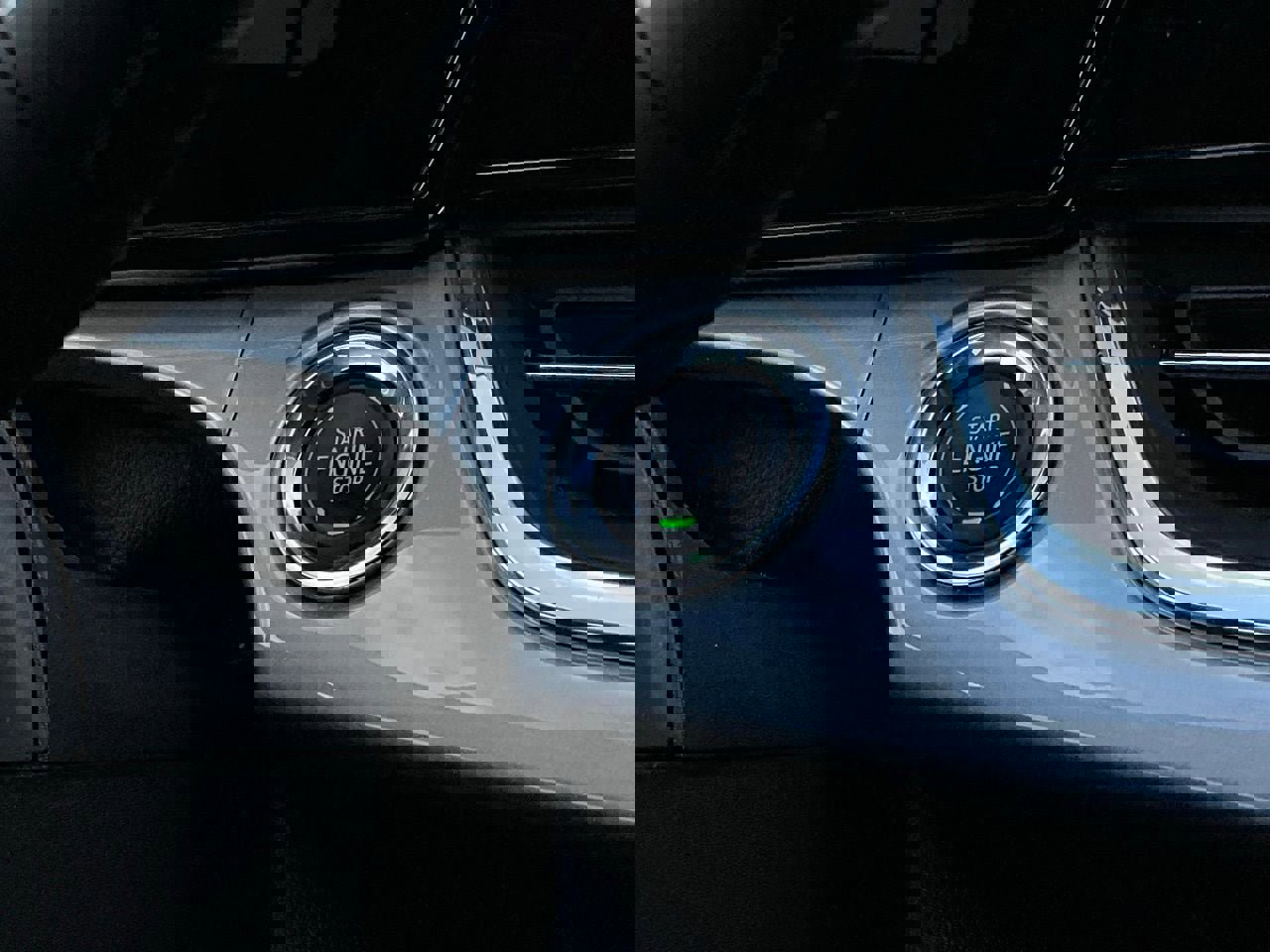 Used 2025 Chevrolet Trax LT image 26