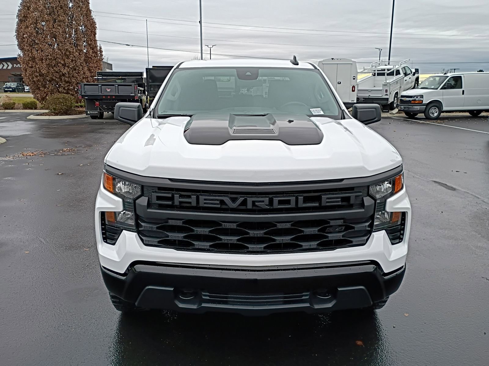 New 2026 Chevrolet Silverado 1500 Custom Trail Boss w/ Dark Appearance Package image 17