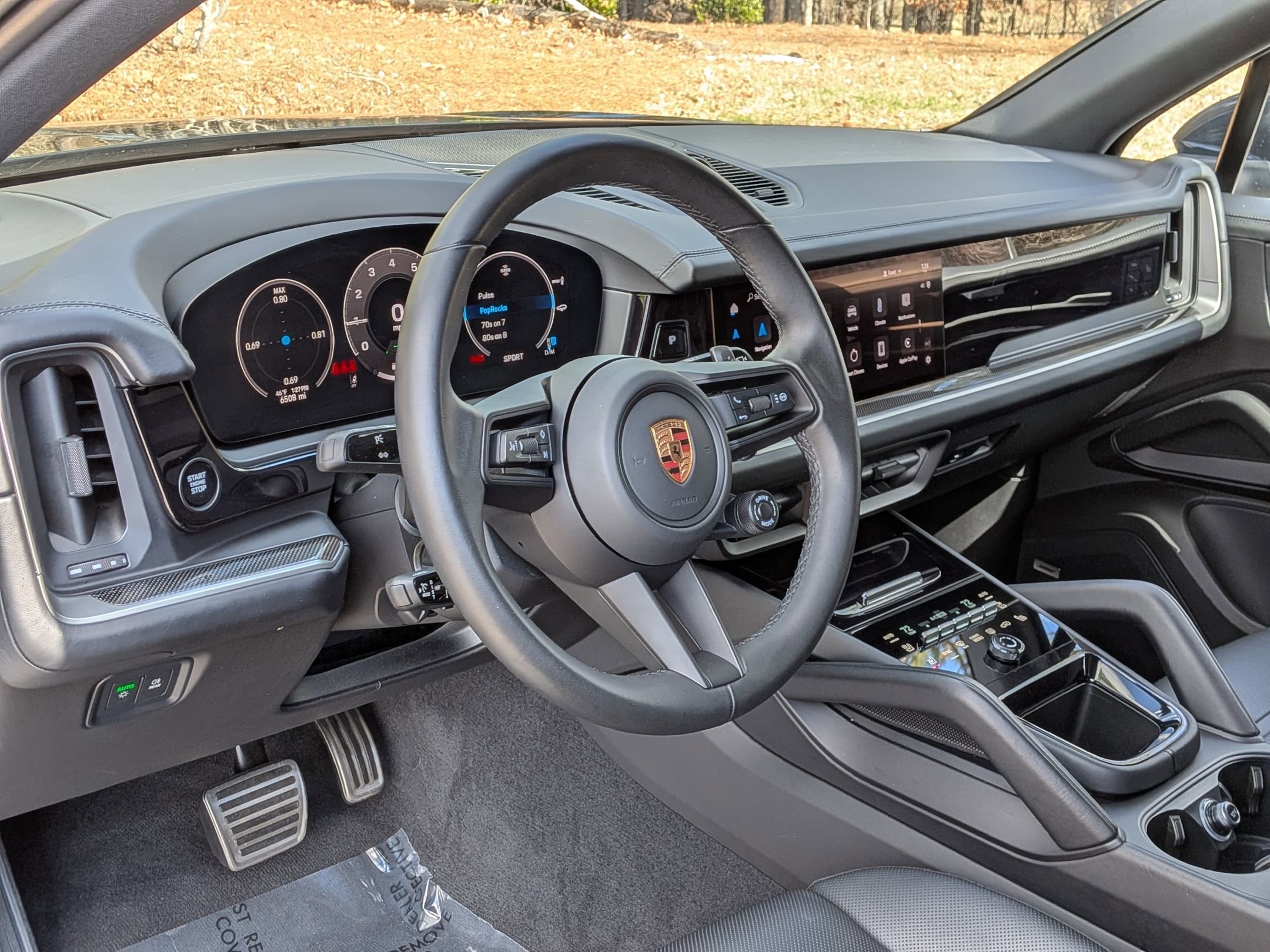 Used 2025 Porsche Cayenne GTS AWD/4WD image 4