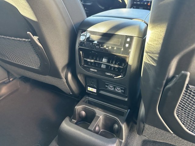 New 2025 Jeep Grand Cherokee L Altitude image 20