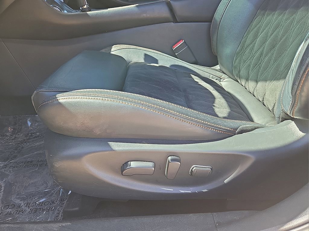 Used 2023 Nissan Maxima SR w/ Sport Mat Group image 24