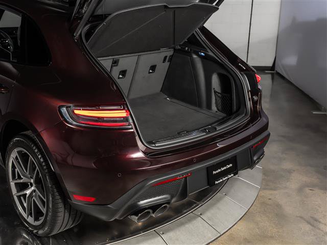 Used 2026 Porsche Macan AWD/4WD image 34