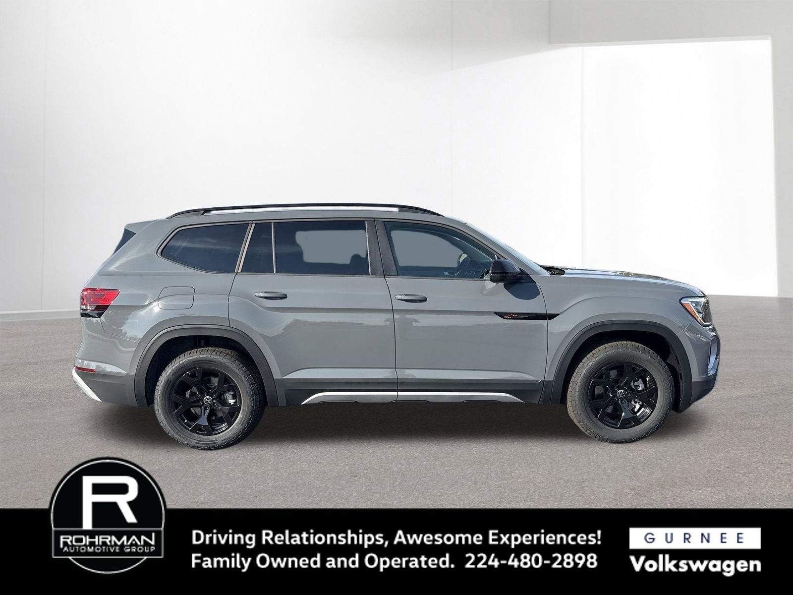 New 2025 Volkswagen Atlas Peak Edition SE image 11