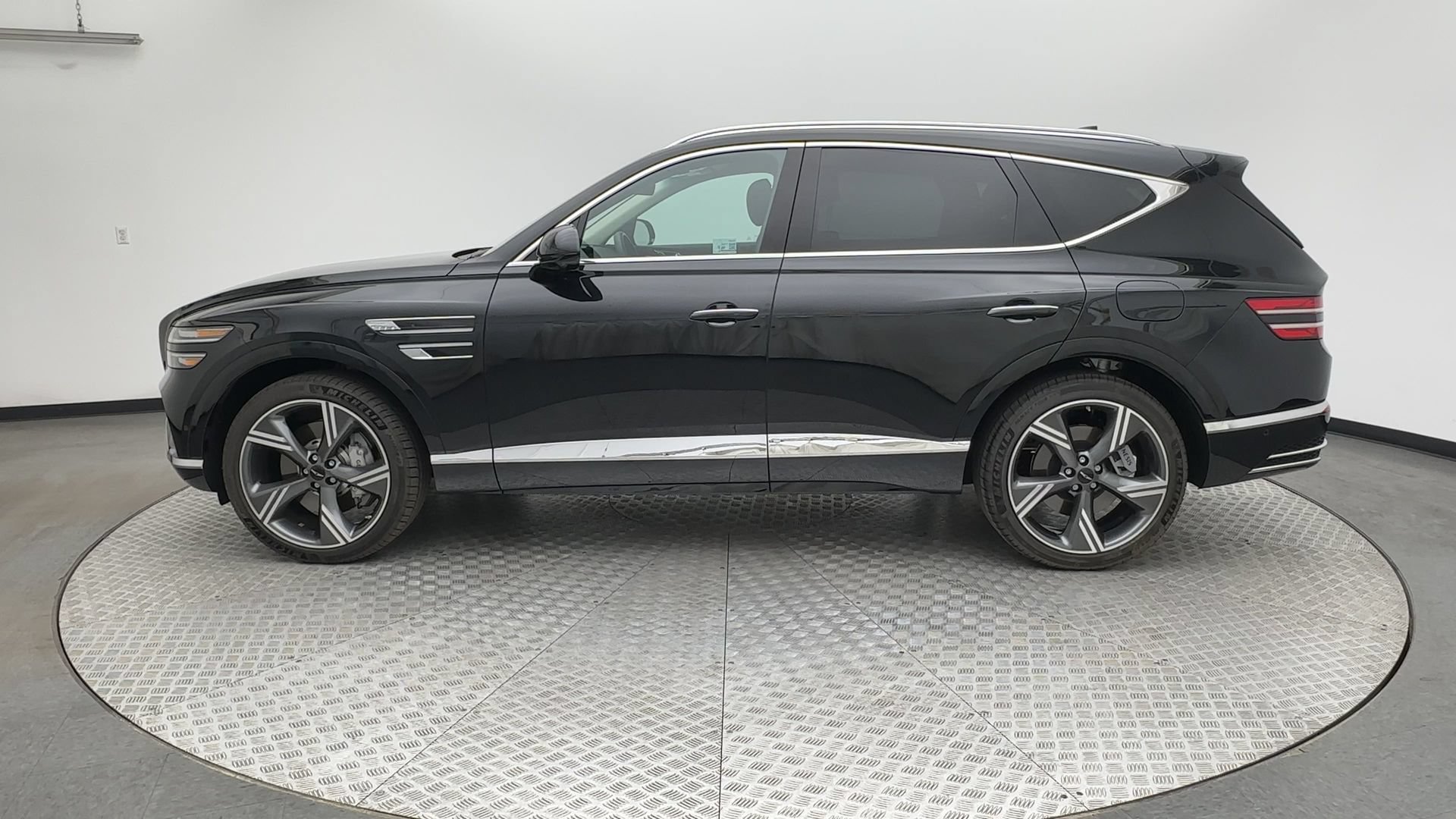Certified 2026 Genesis GV80 2.5T Prestige AWD/4WD image 5