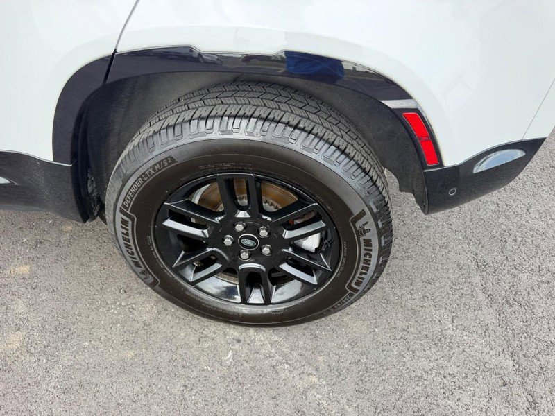 Used 2022 Land Rover Defender 110 X-Dynamic HSE AWD/4WD image 8