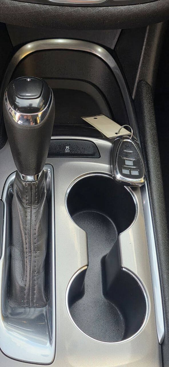 Used 2020 Chevrolet Malibu LT FWD image 17