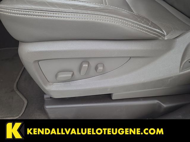 Used 2019 GMC Yukon XL Denali w/ Denali Ultimate Package AWD/4WD image 18