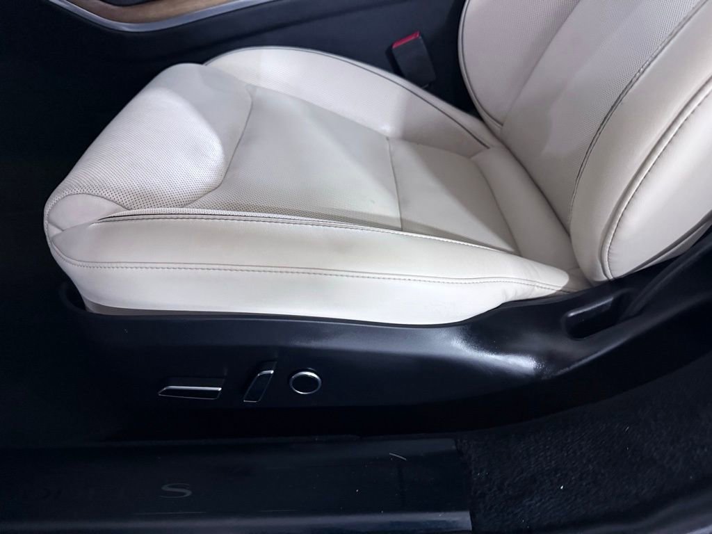 Used 2021 Tesla Model S Plaid image 18