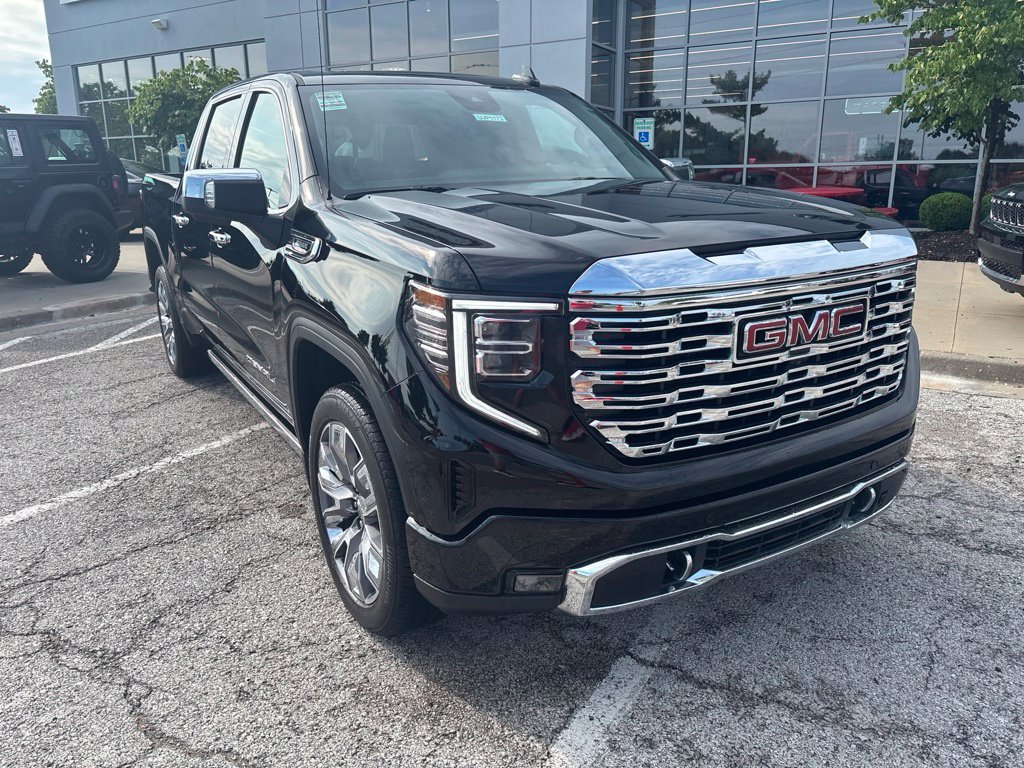 Used 2023 GMC Sierra 1500 Denali w/ Denali Reserve Package AWD/4WD image 8