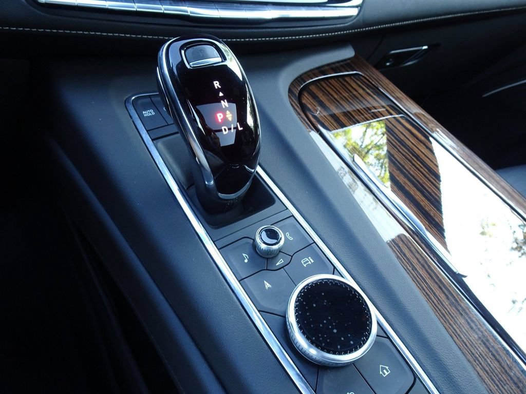 Certified 2023 Cadillac Escalade Premium Luxury w/ LPO, Floor Liner Package AWD/4WD image 17