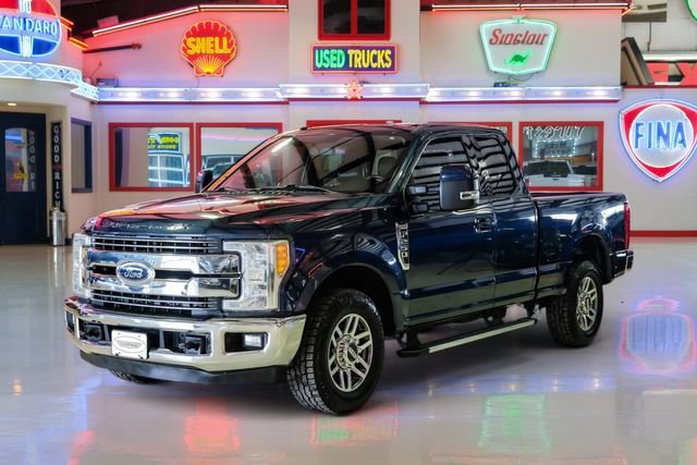 Used 2017 Ford F250 Lariat RWD image 2