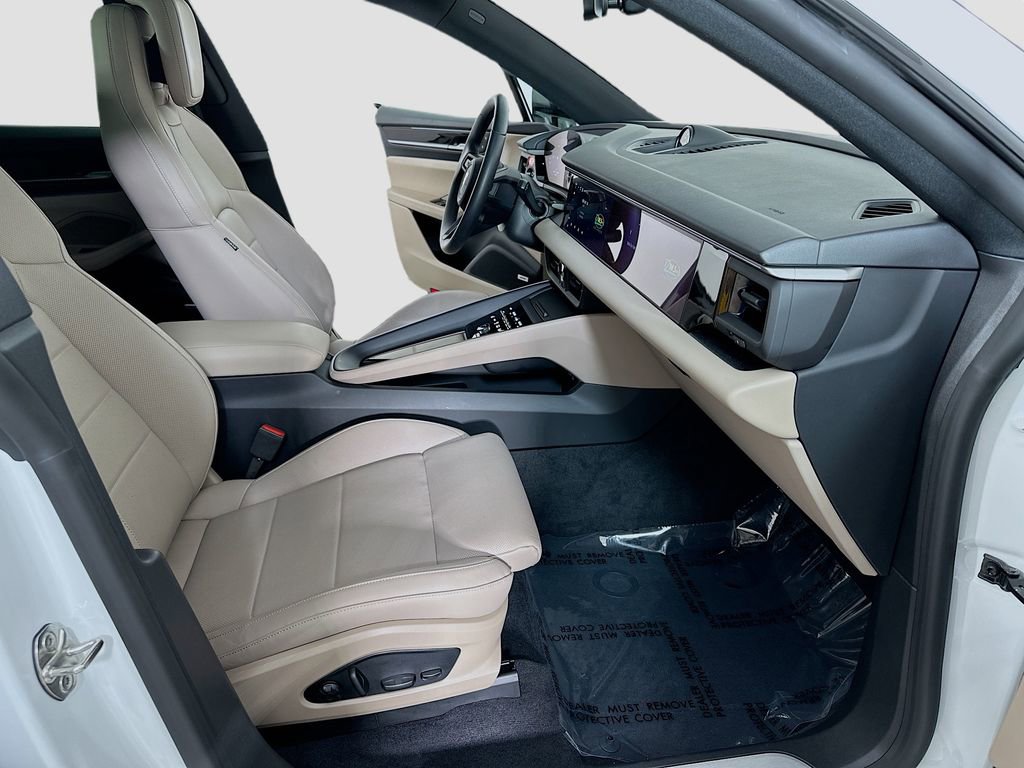 Used 2025 Porsche Macan 4S Electric image 26