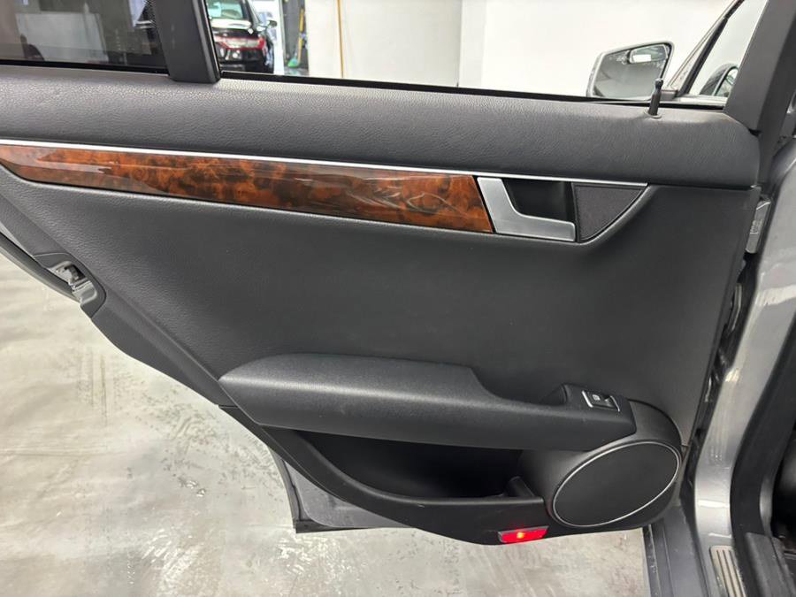 Used 2013 Mercedes-Benz C 300 Sport image 30