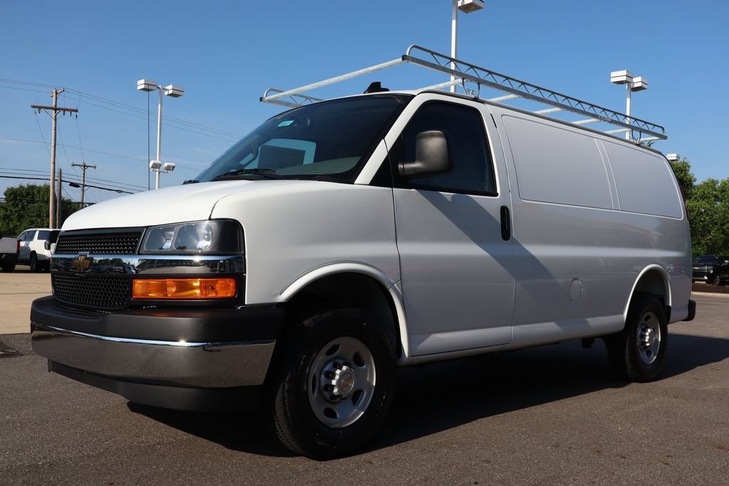 New 2025 Chevrolet Express 2500 w/ Driver Convenience Package RWD image 6