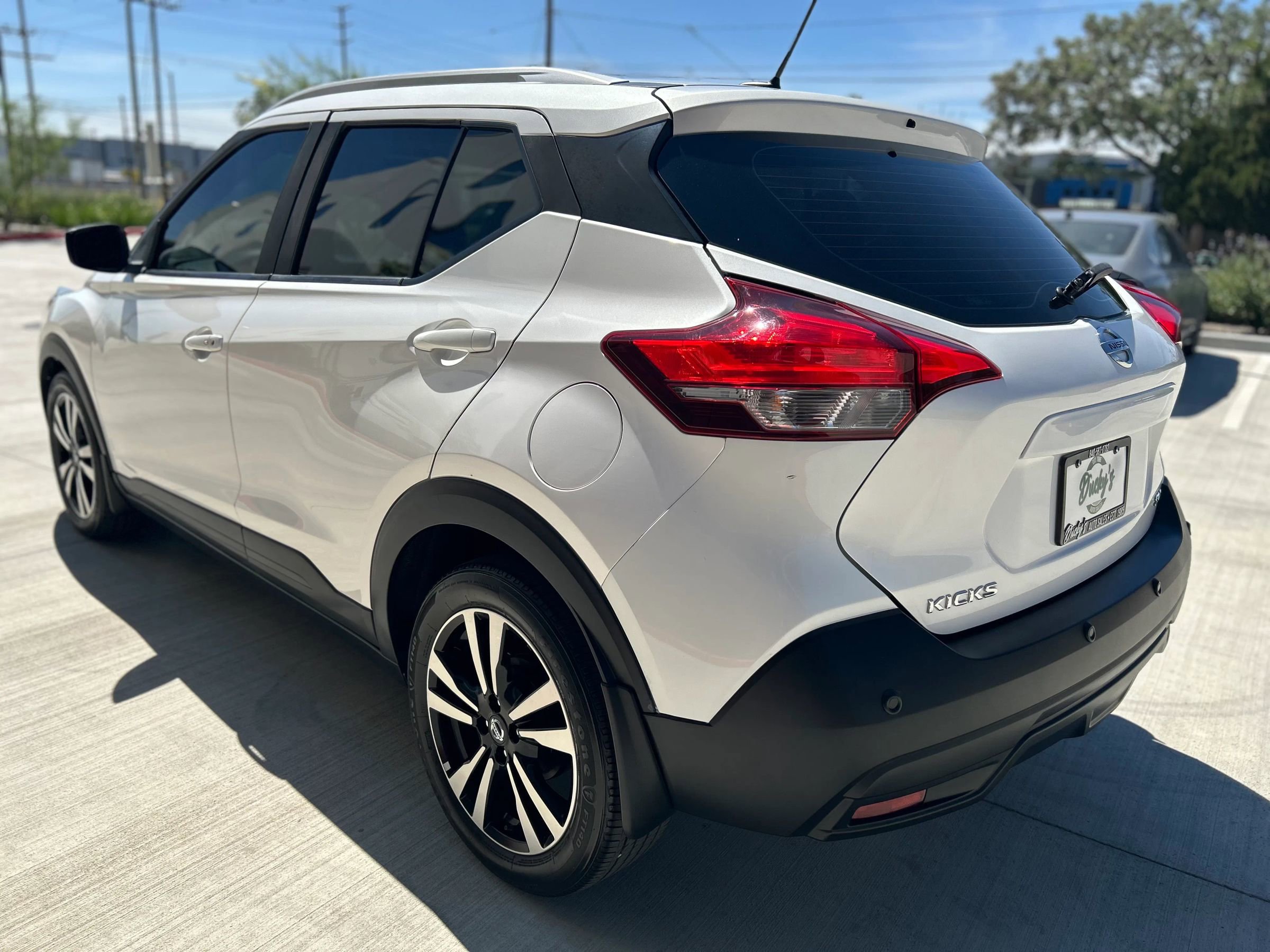 Used 2020 Nissan Kicks SV FWD image 5