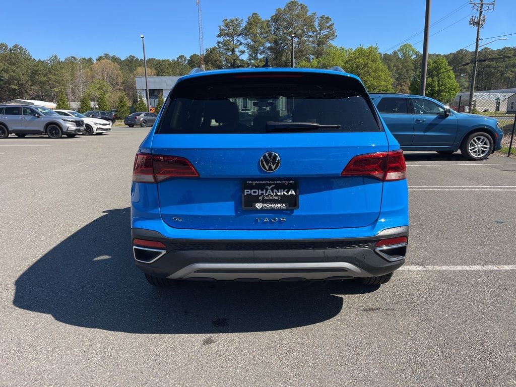 Used 2024 Volkswagen Taos SE image 6