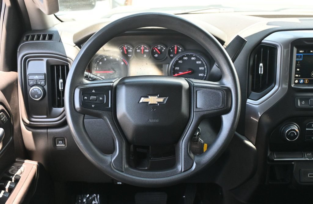 Used 2019 Chevrolet Silverado 1500 Custom w/ Custom Convenience Package RWD image 10