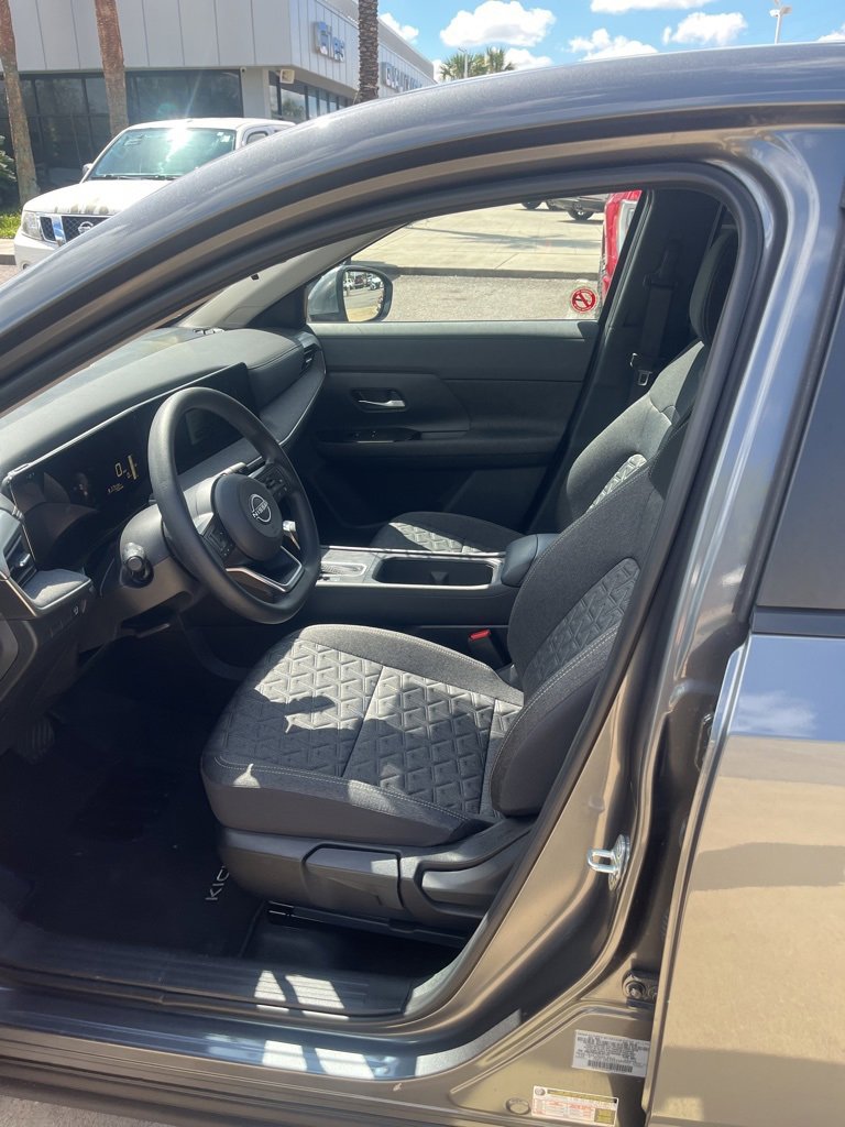 Used 2025 Nissan Kicks SV