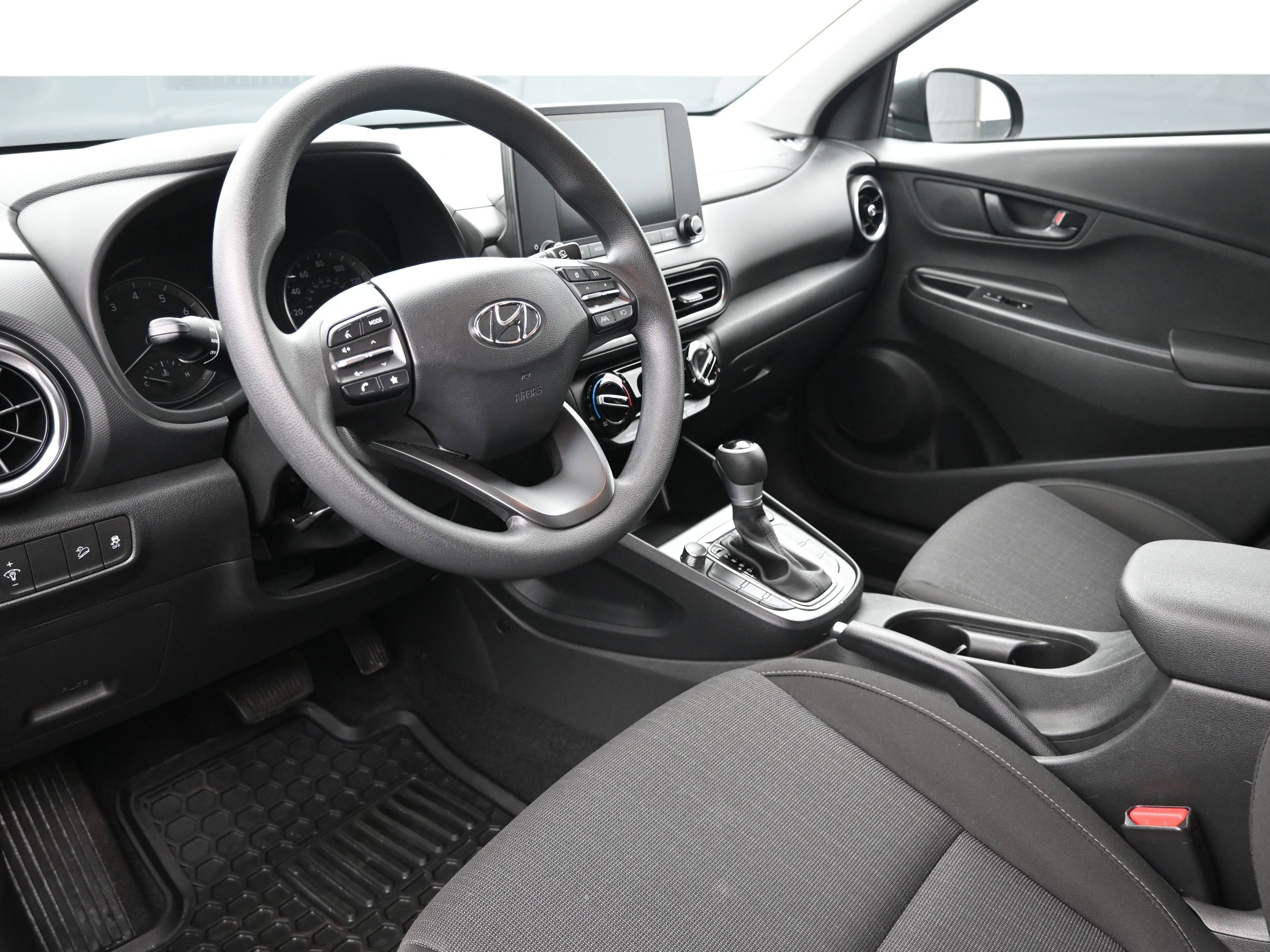Used 2022 Hyundai Kona SEL image 10