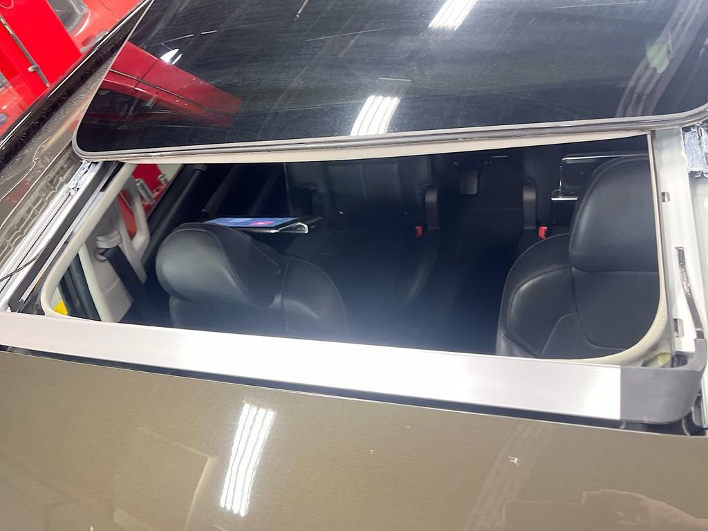 Used 2022 Kia Telluride EX w/ EX Premium Package image 23