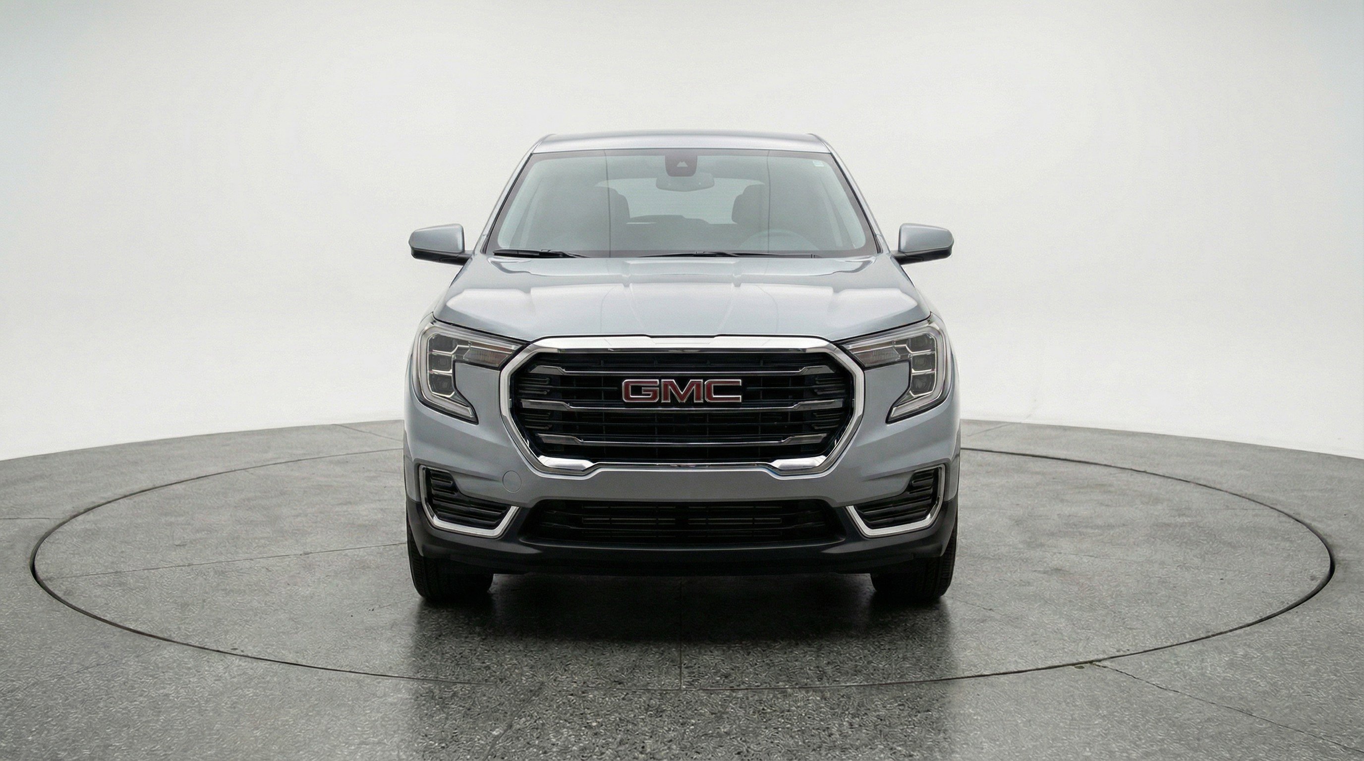Used 2024 GMC Terrain SLE FWD image 2