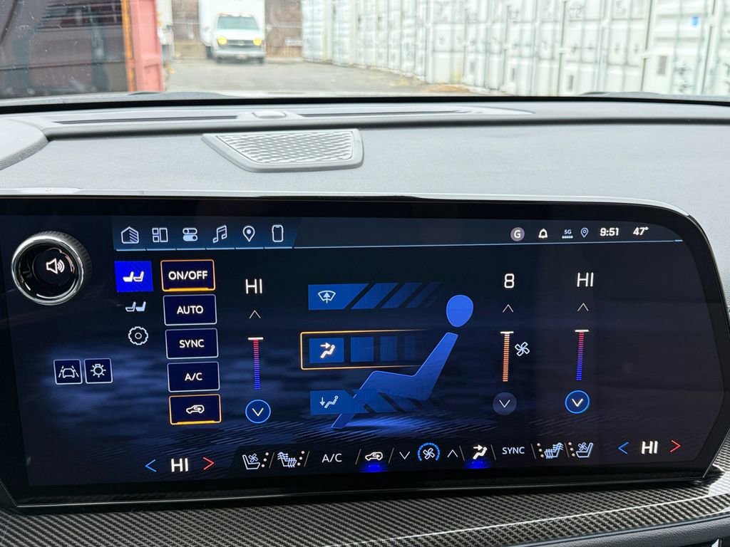 New 2026 Chevrolet Traverse High Country image 17