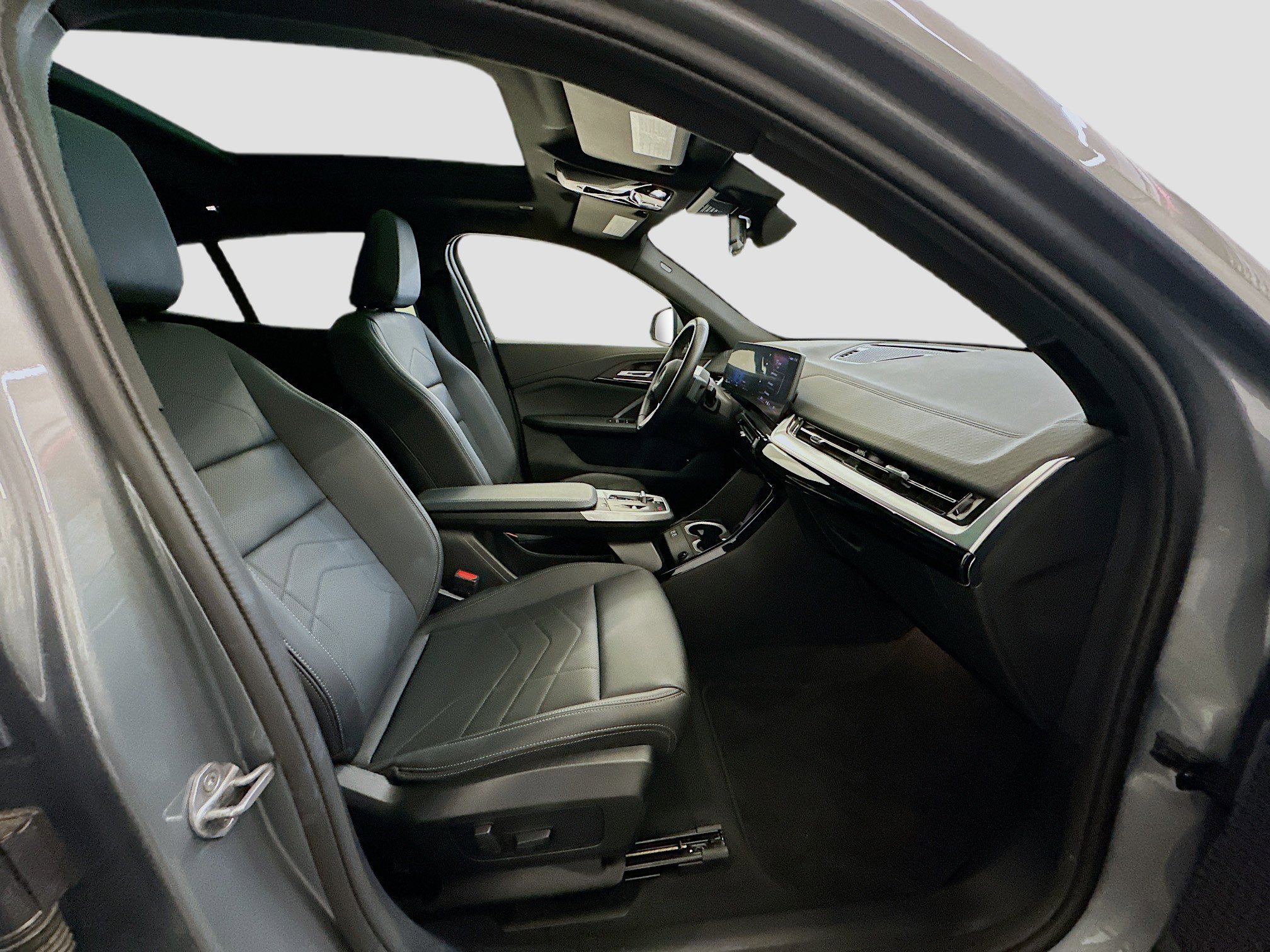 Used 2025 BMW X2 xDrive28i image 34