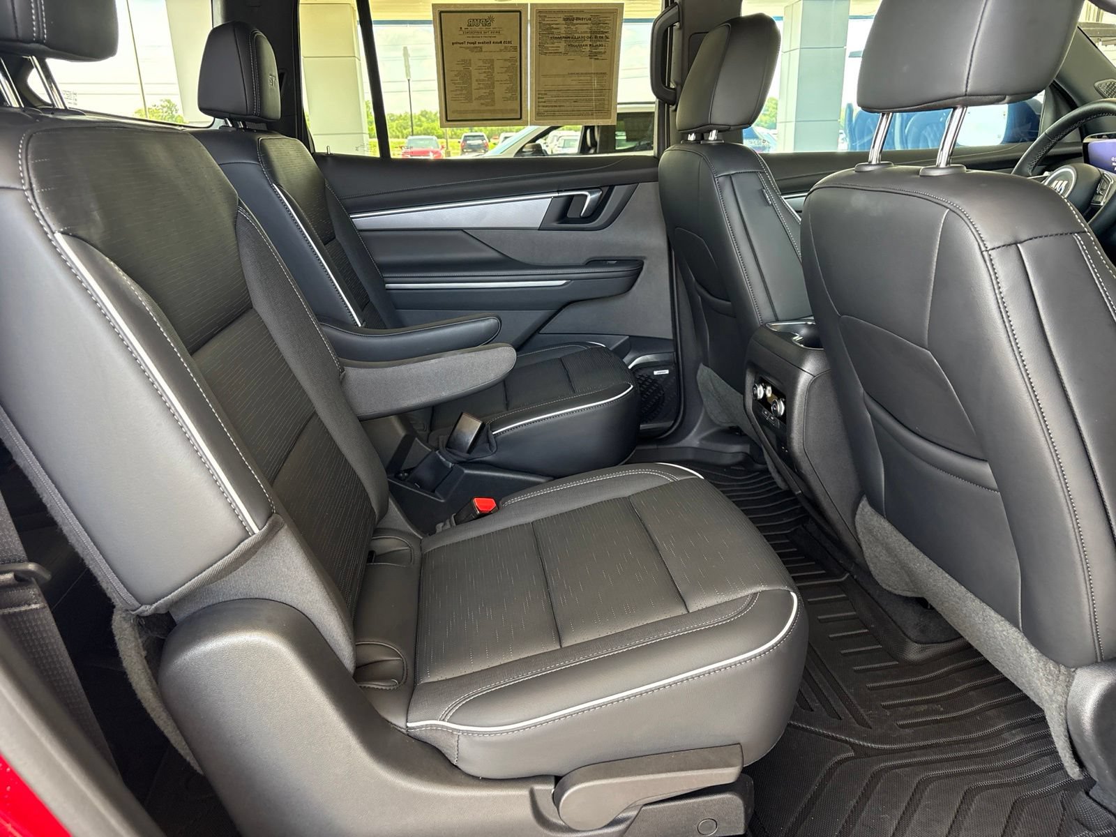 Used 2025 Buick Enclave Sport Touring FWD image 21