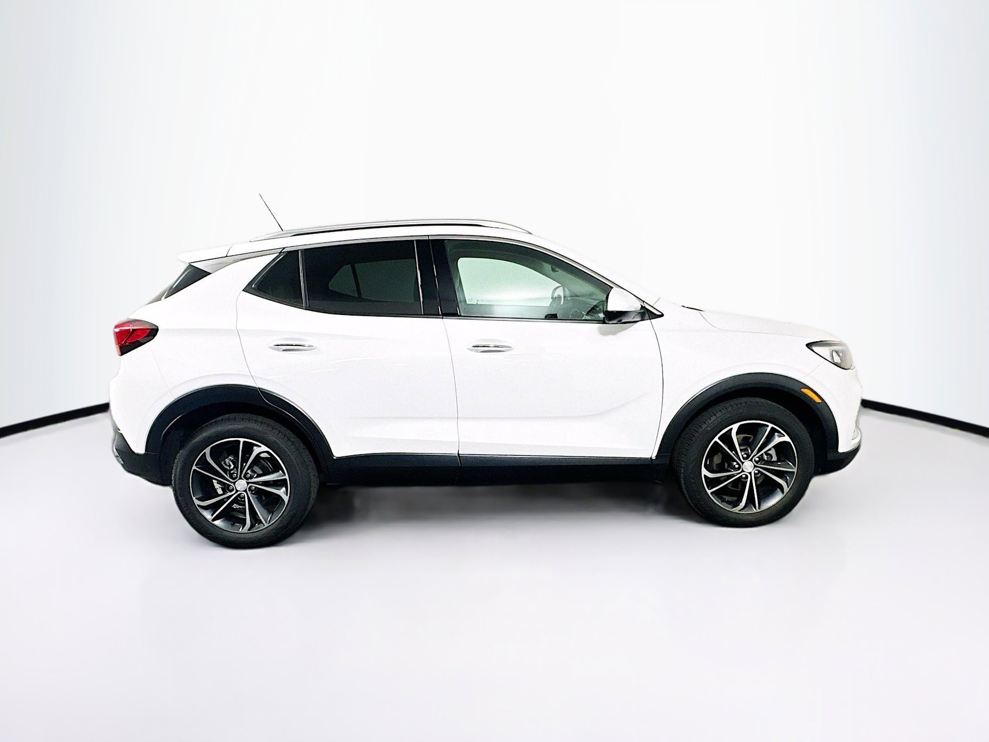 Used 2022 Buick Encore GX Essence w/ Advanced Technology Package FWD image 10