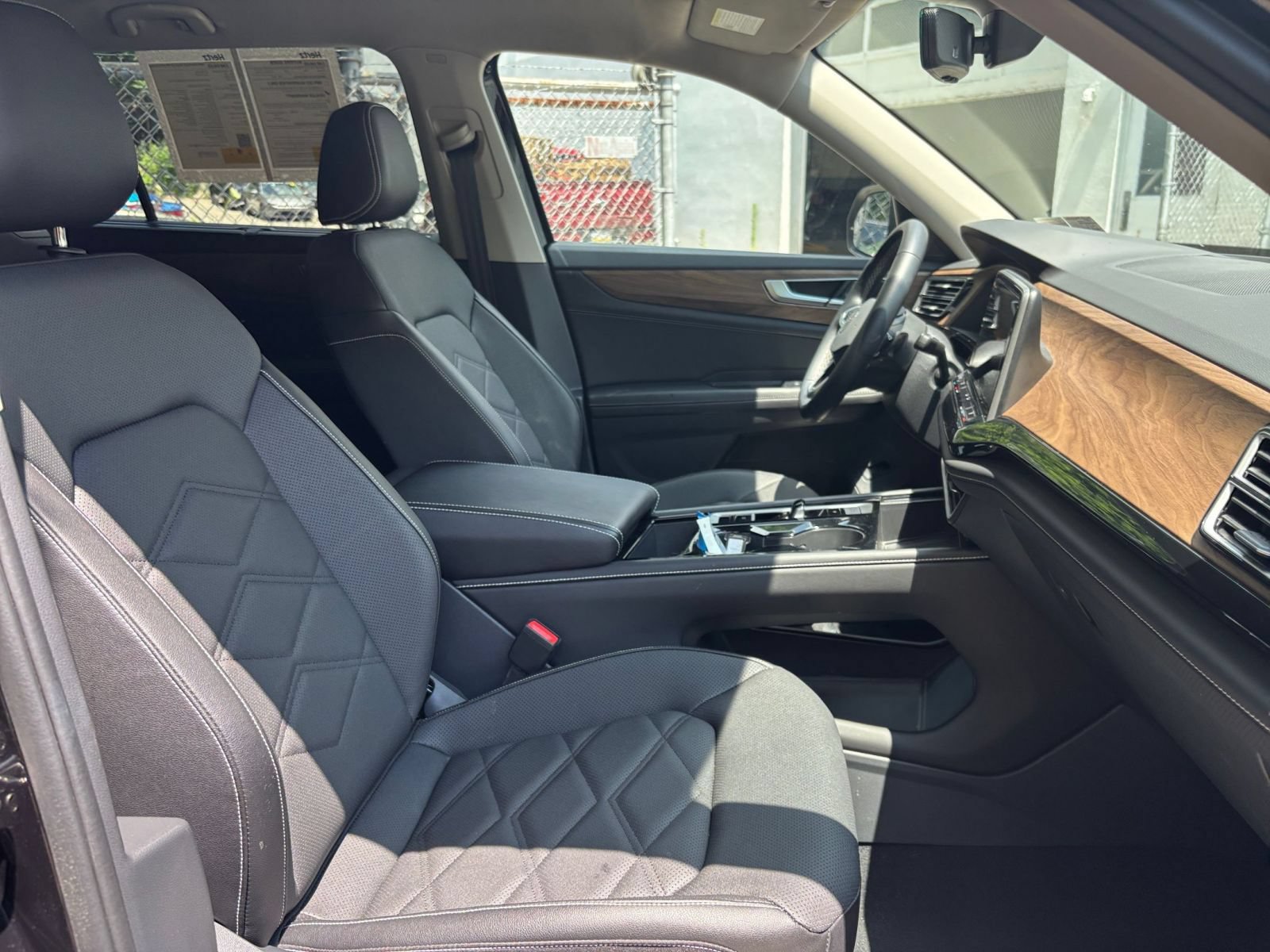 Used 2026 Volkswagen Atlas SE FWD image 30