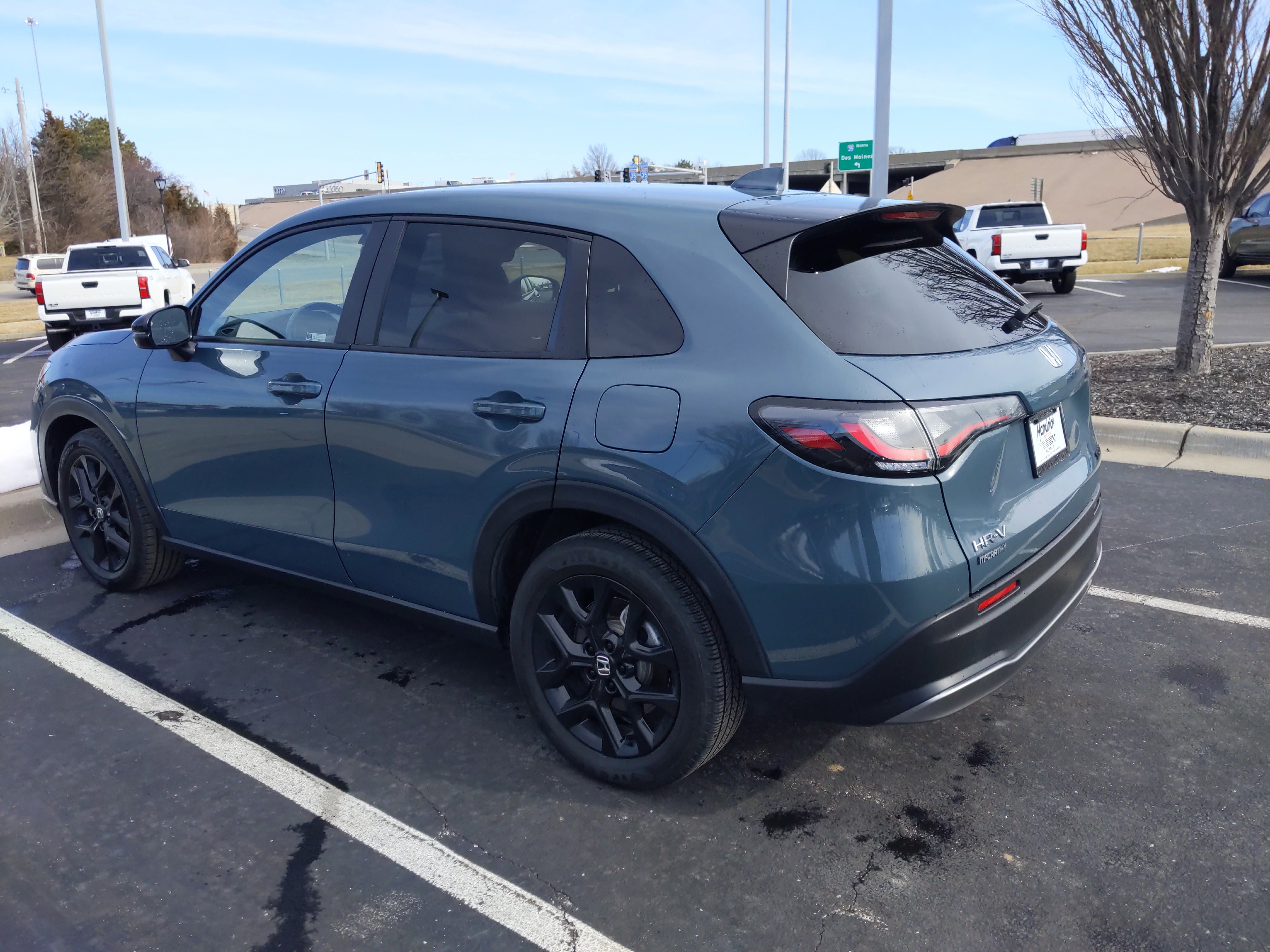 Used 2024 Honda HR-V Sport image 8