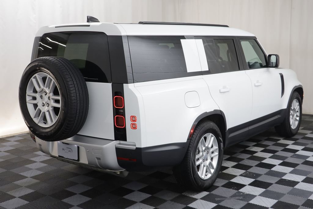 Used 2025 Land Rover Defender 130 S image 19