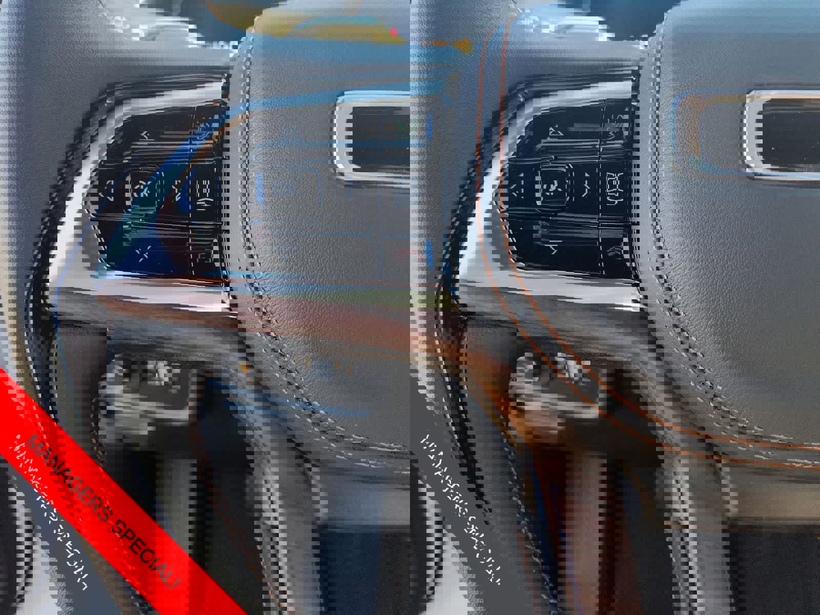 New 2025 Jeep Grand Cherokee Summit w/ Obsidian Package image 23