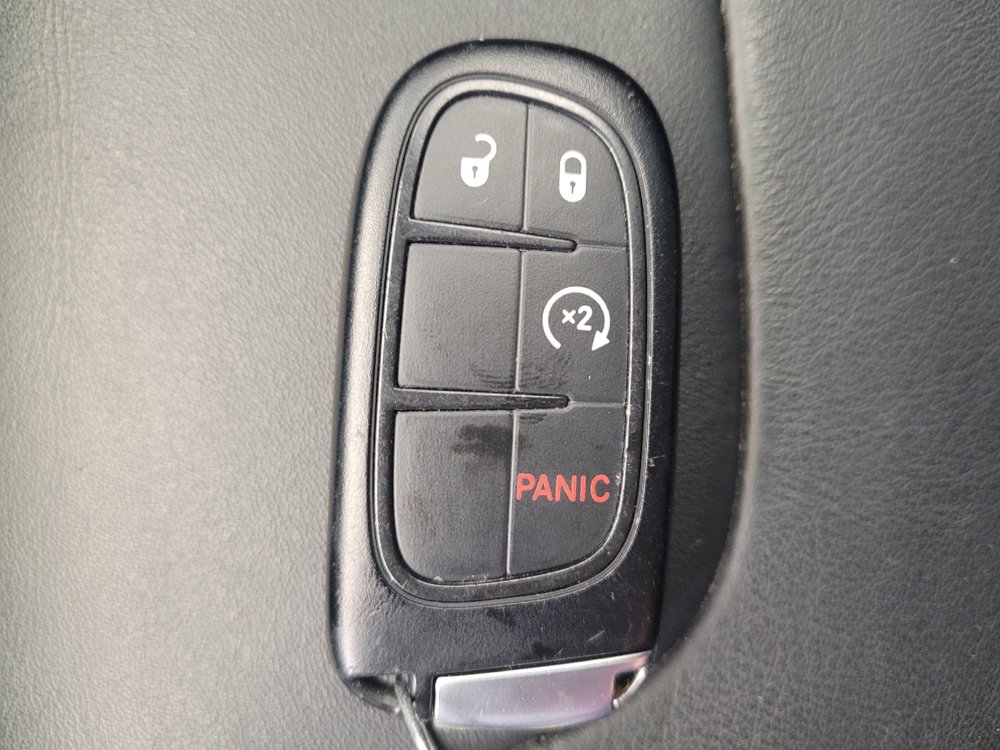 Used 2014 Jeep Cherokee Limited FWD image 32