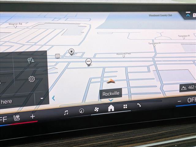 Used 2024 BMW X7 xDrive40i w/ Premium Package image 13