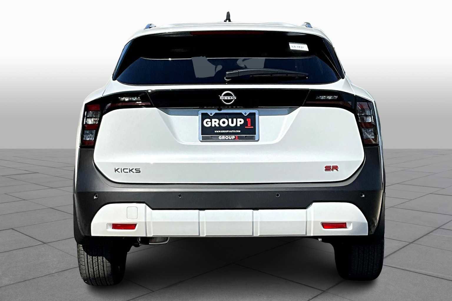 New 2026 Nissan Kicks SR image 4