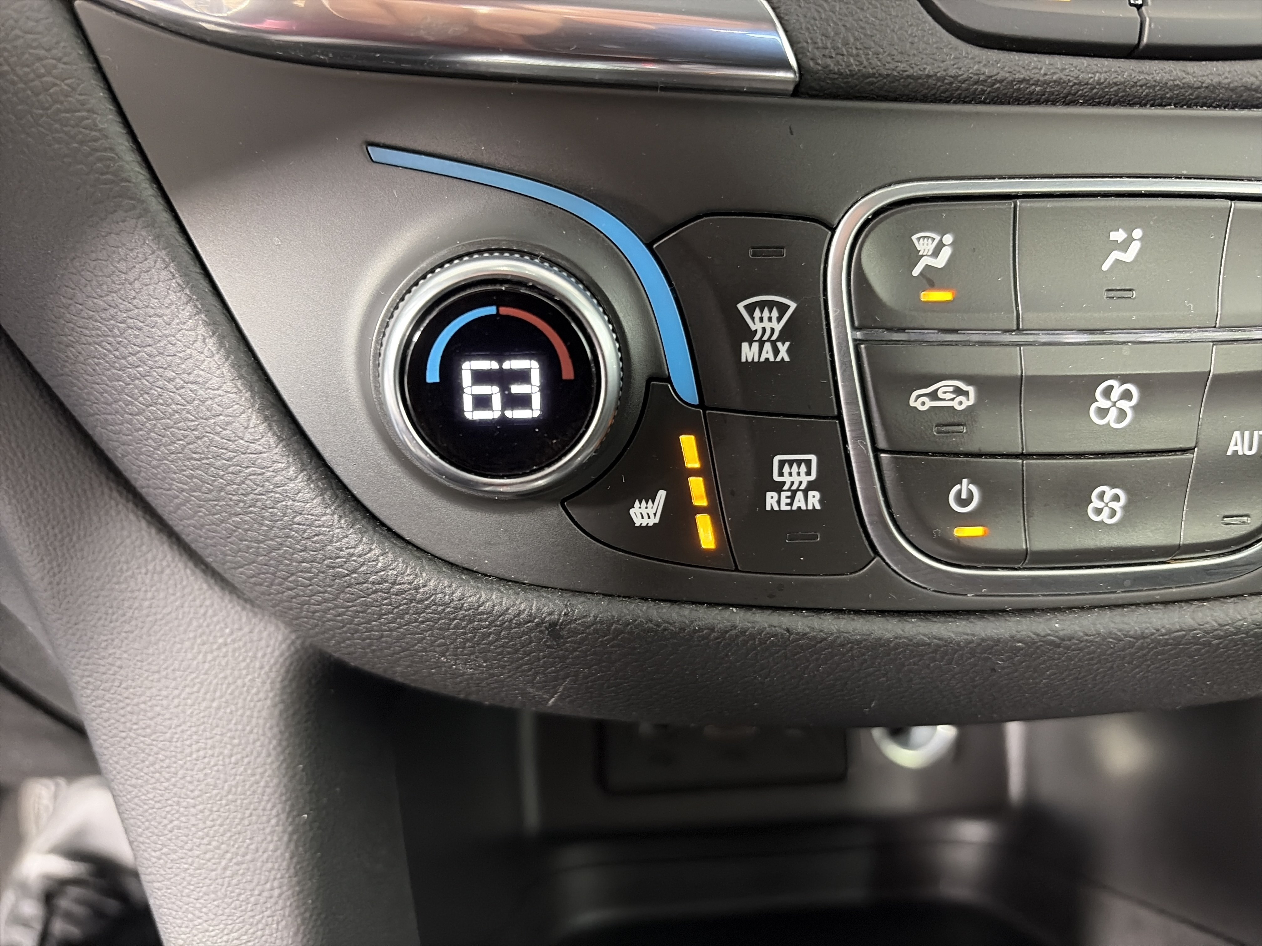 Used 2024 Chevrolet Equinox LT AWD/4WD image 24