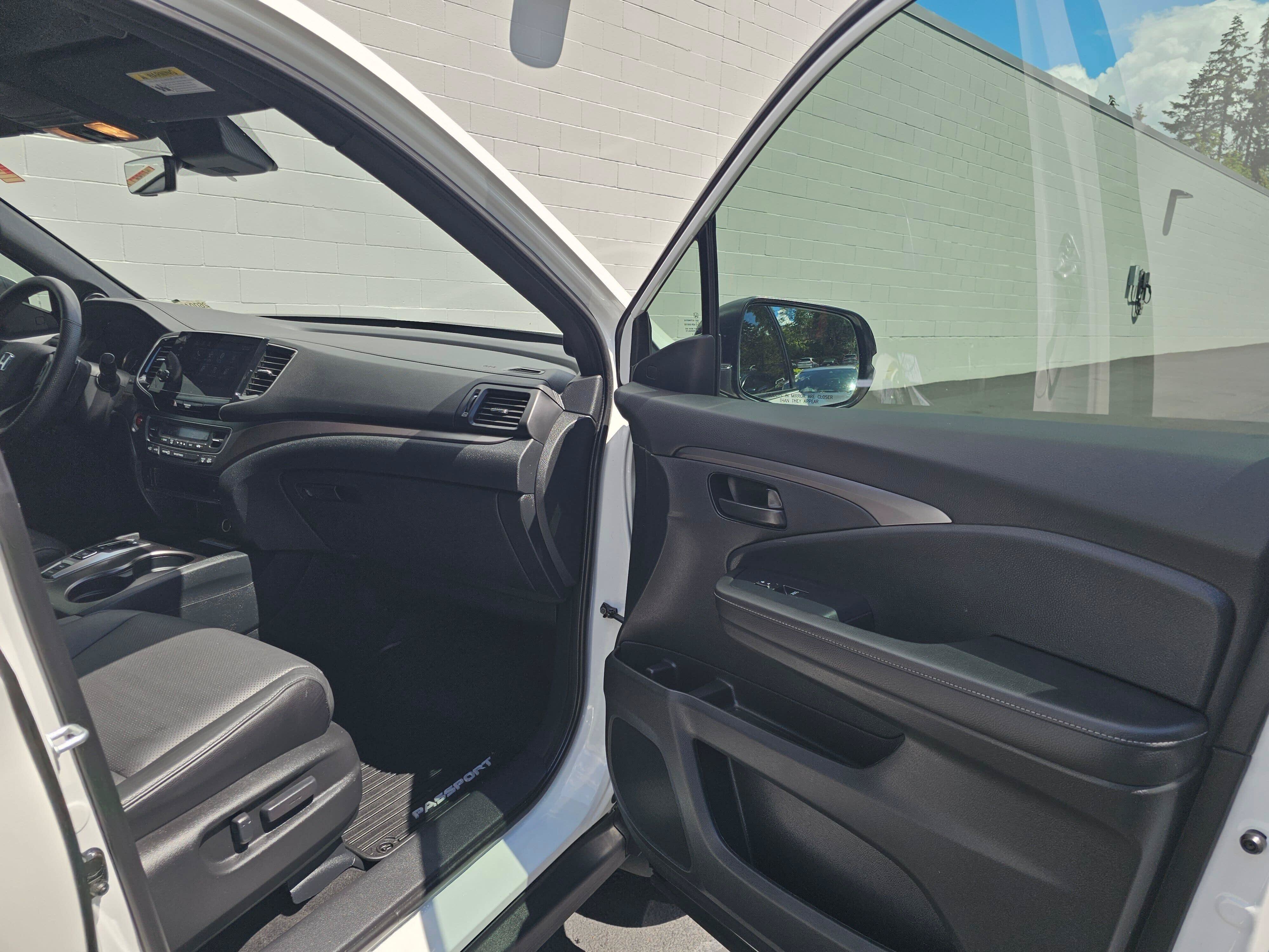 Used 2023 Honda Passport EX-L image 11