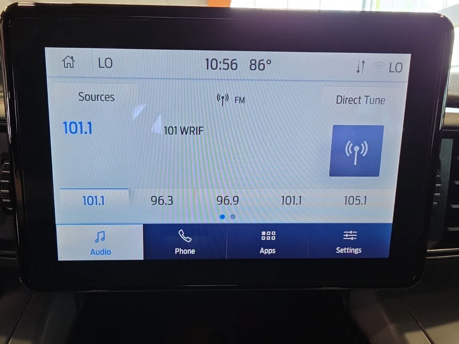 Used 2024 Ford Explorer XLT AWD/4WD image 27