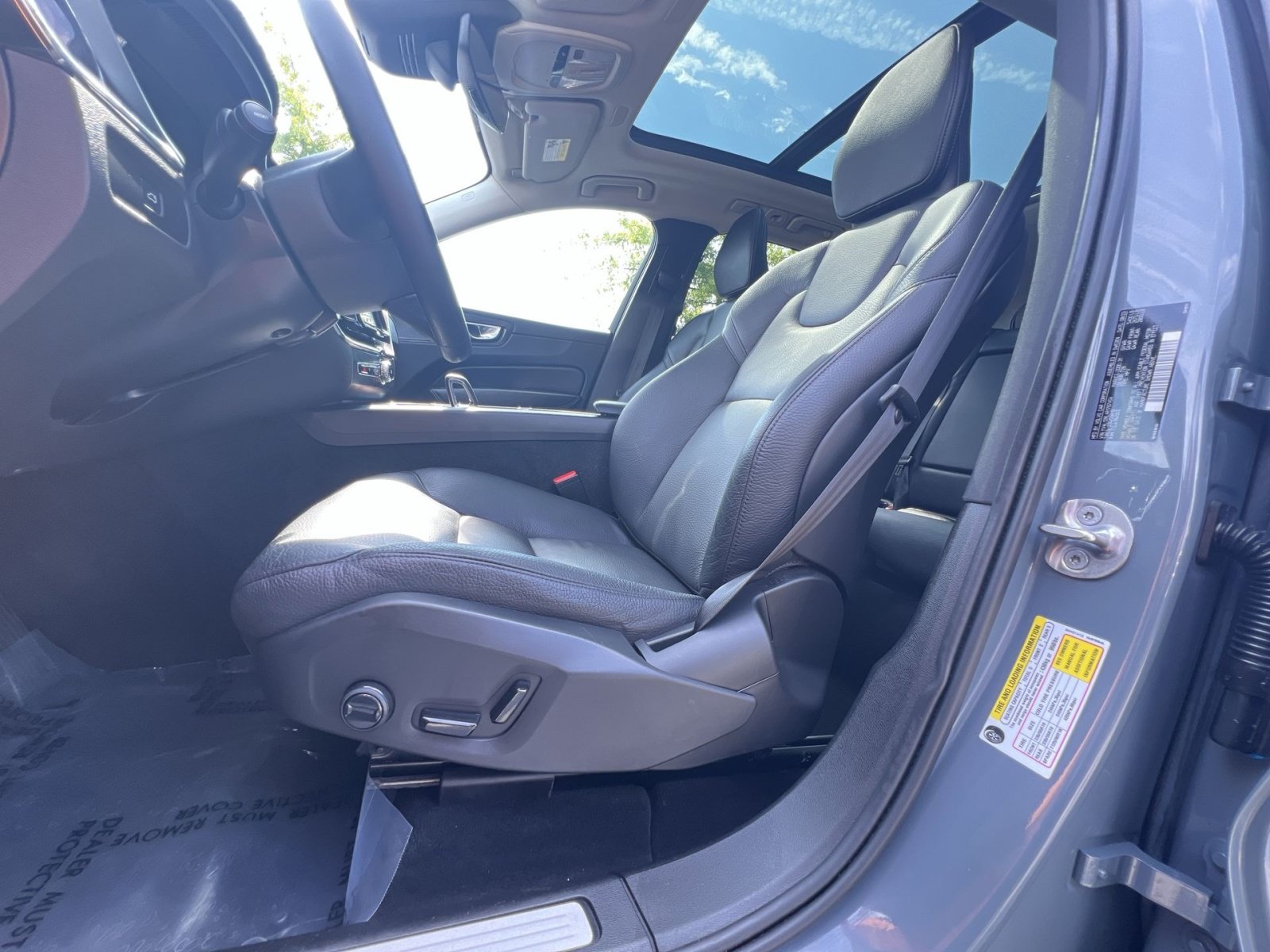 Used 2024 Volvo XC60 B5 Plus w/ Climate Package AWD/4WD image 13
