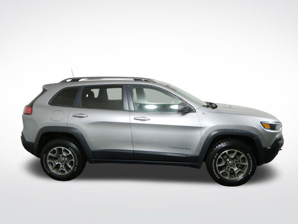 Used 2020 Jeep Cherokee Trailhawk w/ Cold Weather Group AWD/4WD image 2