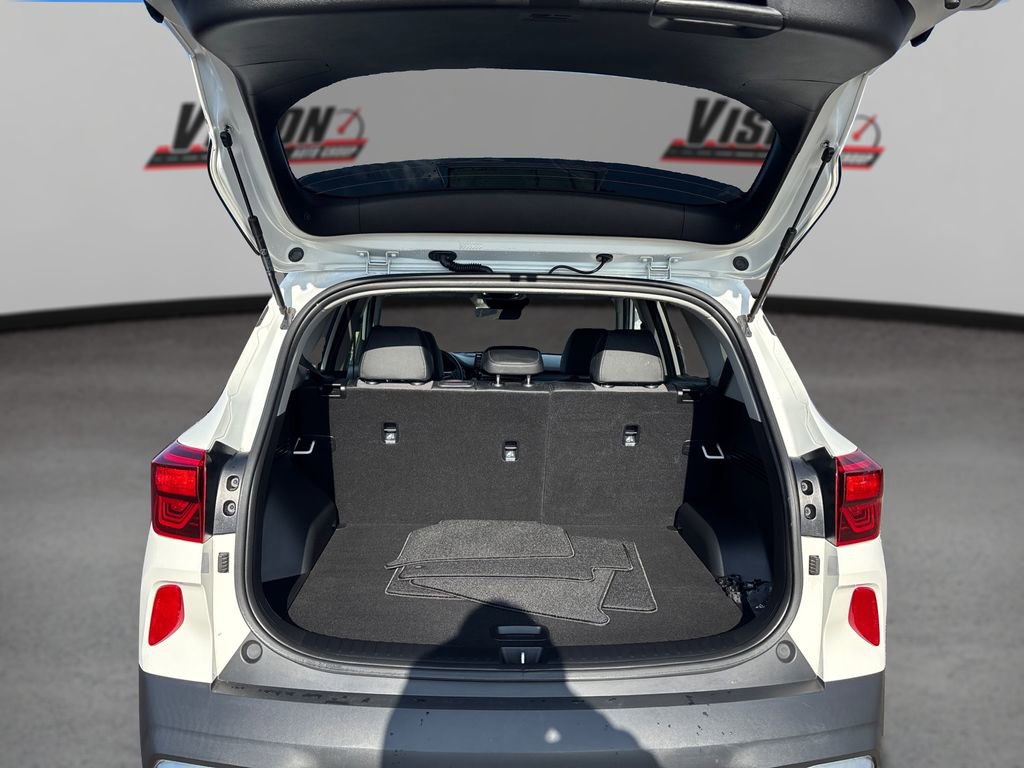 Used 2023 Kia Seltos S image 11