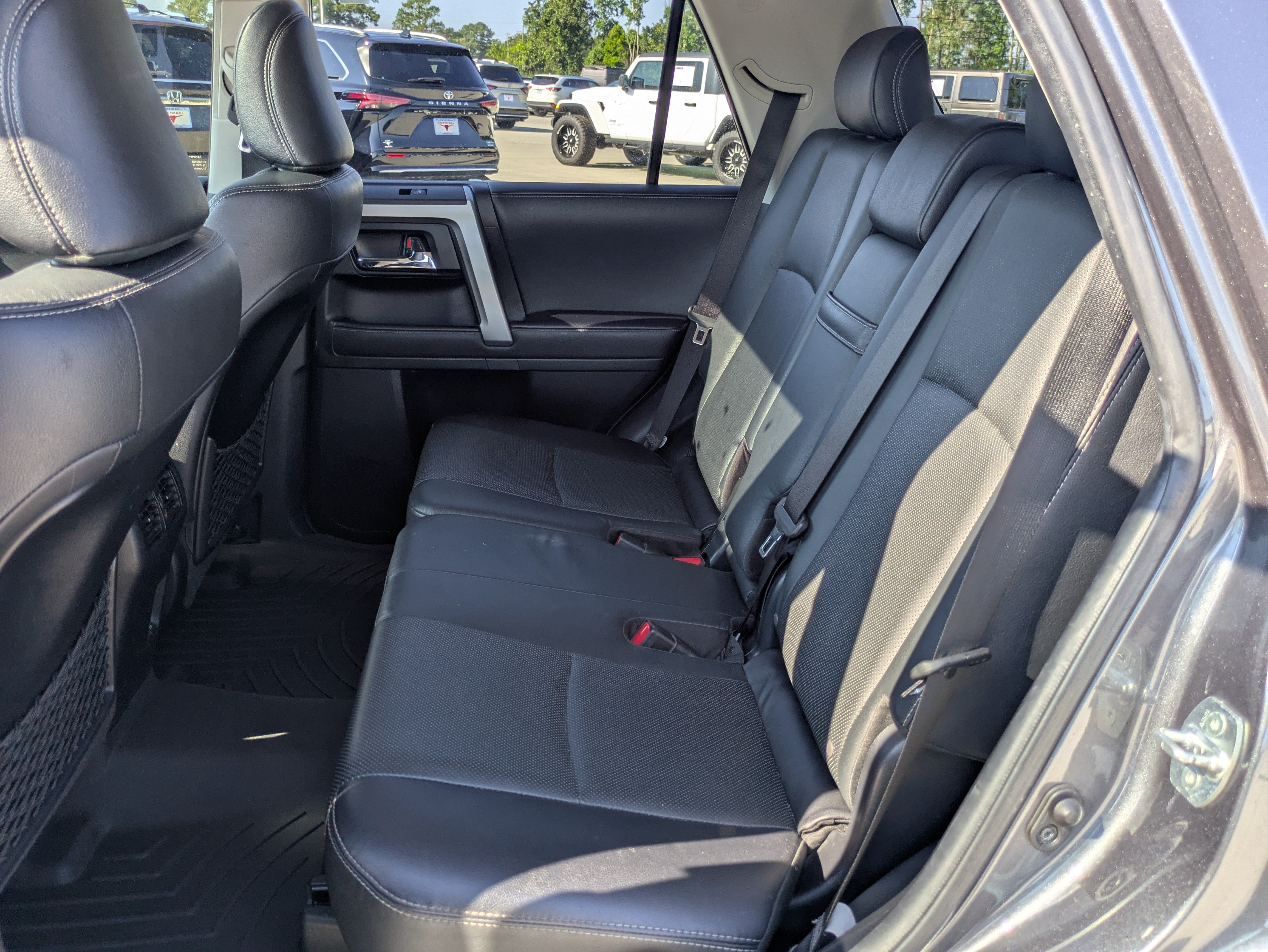 Used 2022 Toyota 4Runner Limited RWD image 14