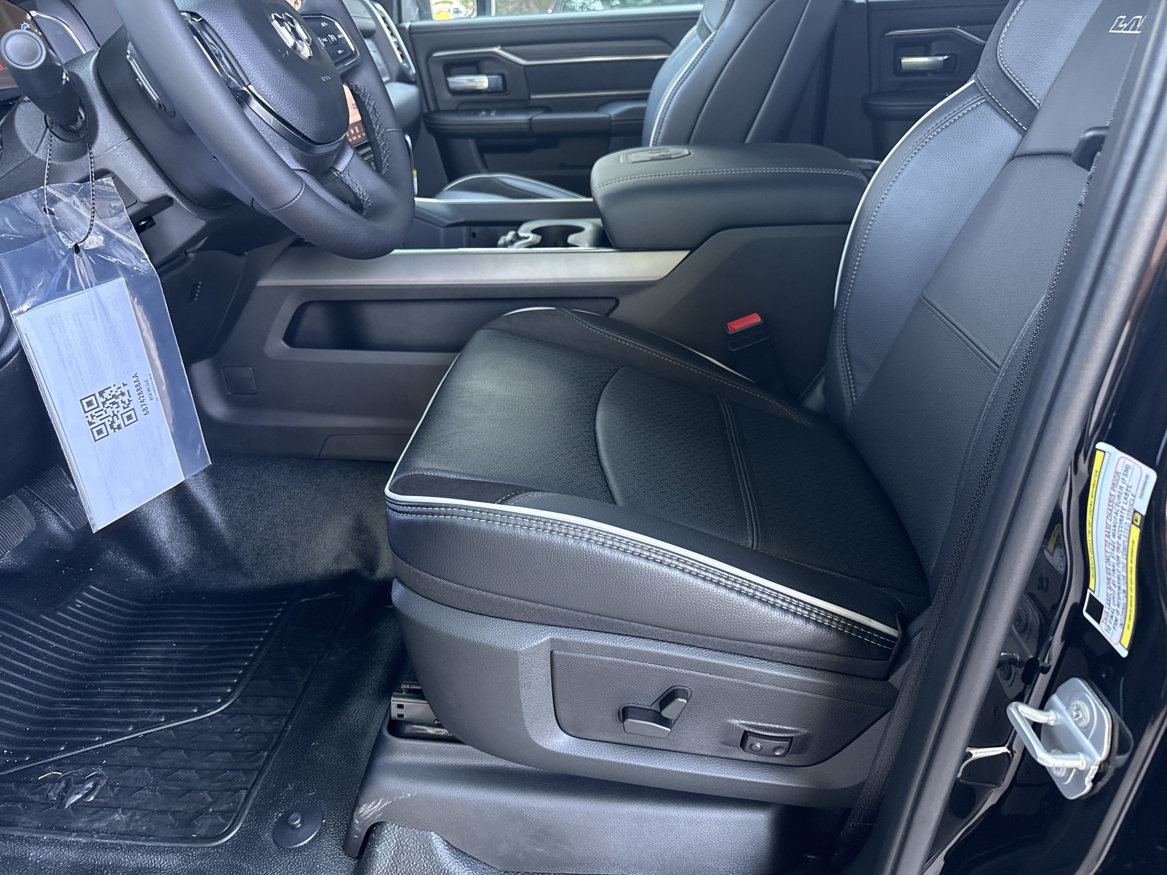 New 2026 RAM 5500 4x4 Crew Cab w/ Laramie Trim Package image 9