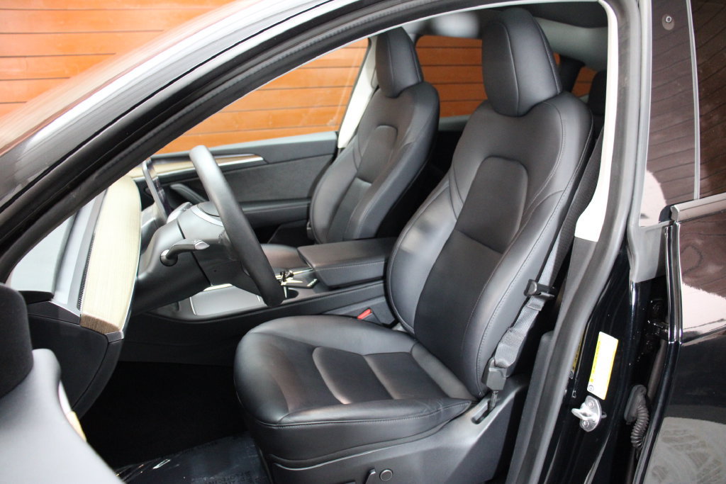 Used 2023 Tesla Model Y Performance AWD/4WD image 7