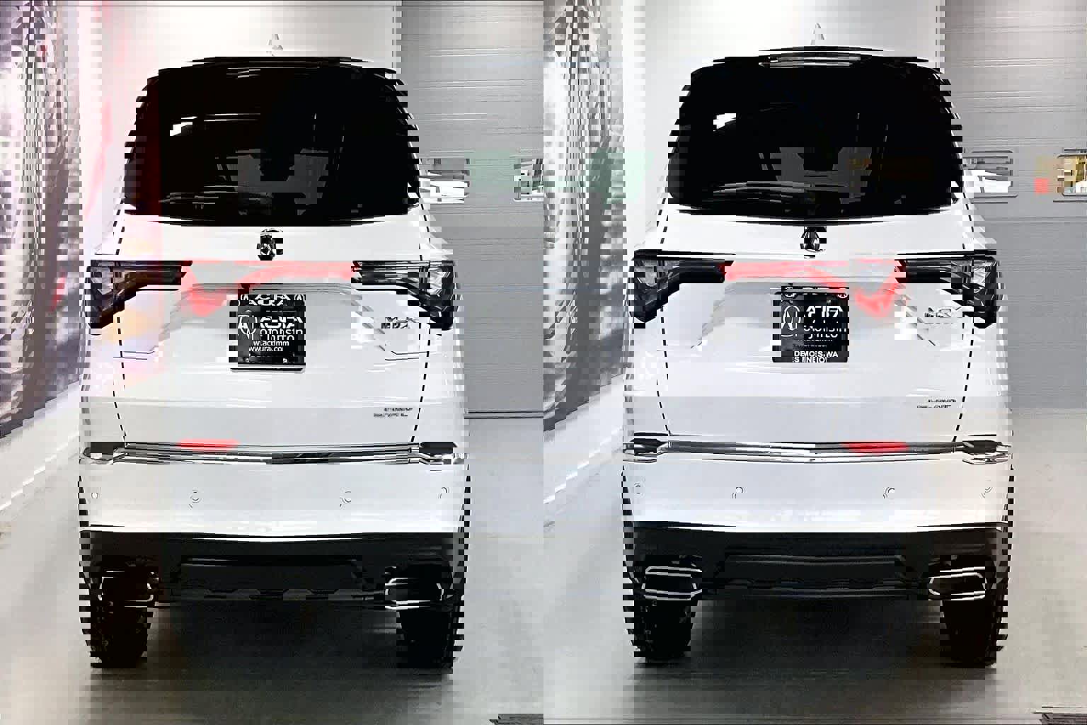 Used 2023 Acura MDX SH-AWD w/ Technology Package image 5