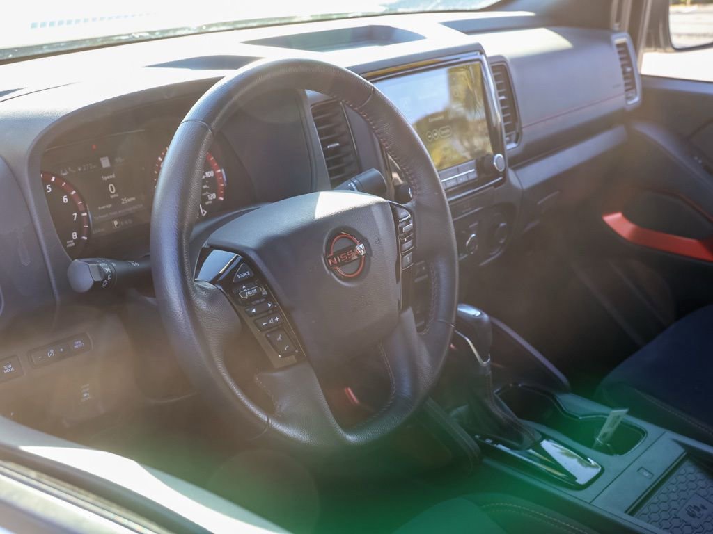 Used 2022 Nissan Frontier Pro-X image 14